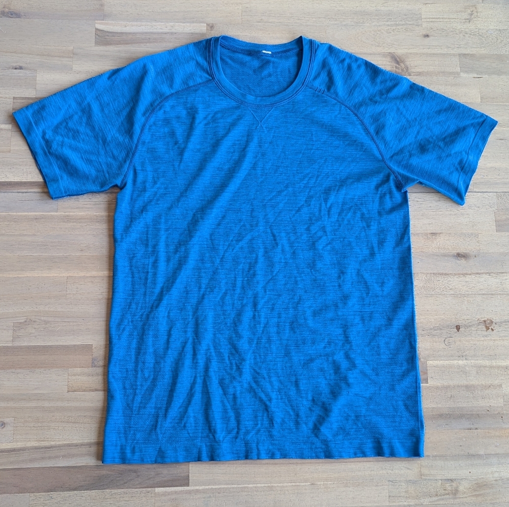 Lululemon Men's‎ Athletic Tee (Sz Medium)